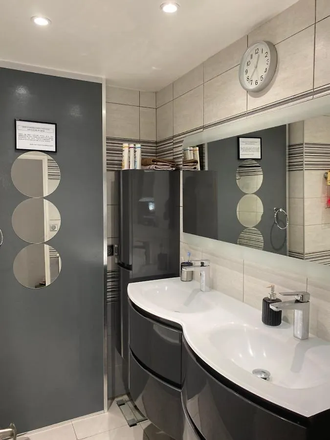 Residence Zola 2 Villeurbanne Francie