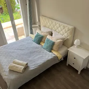 https://chambre-dhte-fabron.fr-provencehotel.com